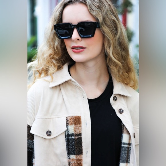 Black Thick Frame Rectangle Sunglasses - Picture 2 of 7